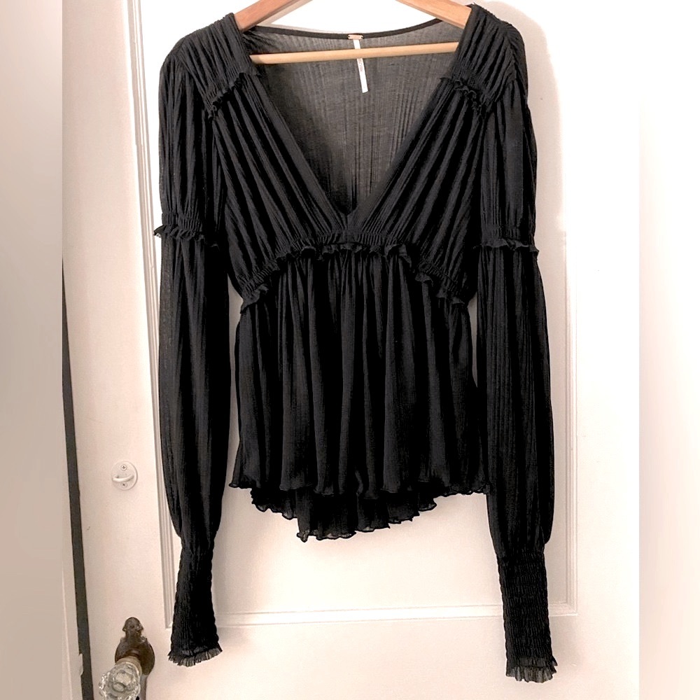 Free People long sleeve v neck